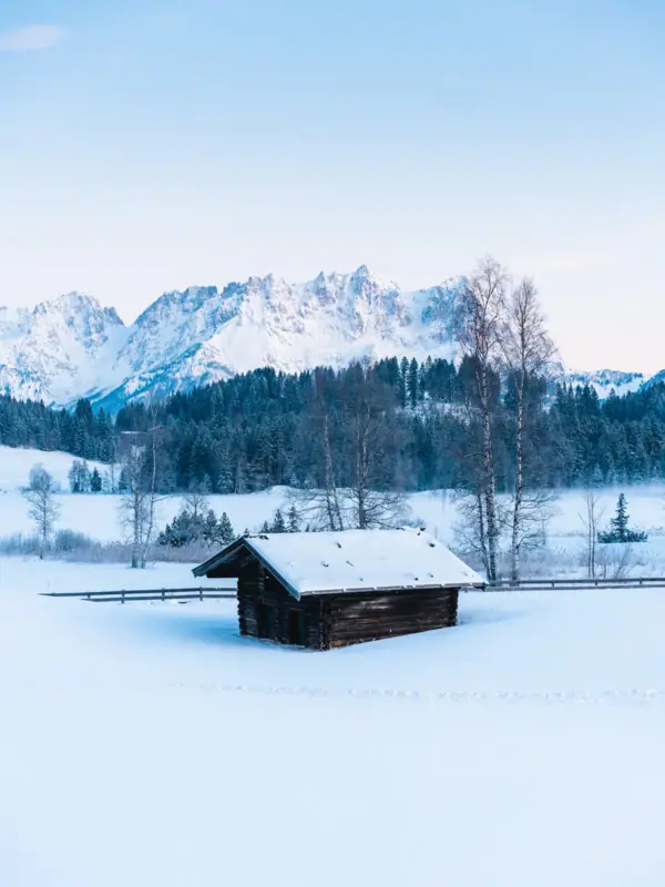 A hut in the snow.
