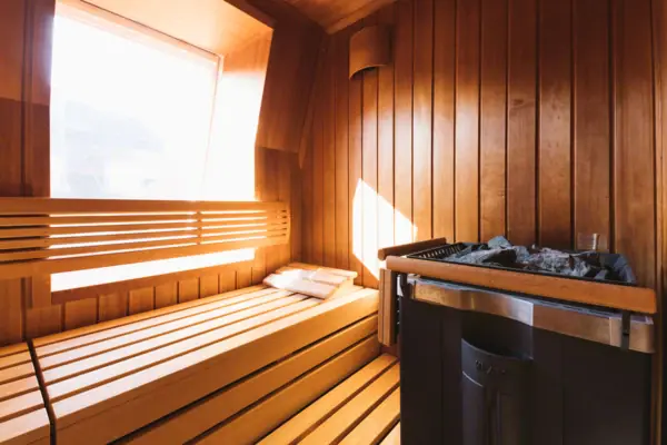 Sauna with whirlpool and window